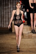 rosa-cha-desfile-spfw-2011-15
