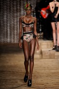 rosa-cha-desfile-spfw-2011-26