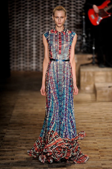rosa-cha-desfile-spfw-2011-30