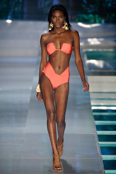 agua-de-coco-desfile-spfw-2011-20