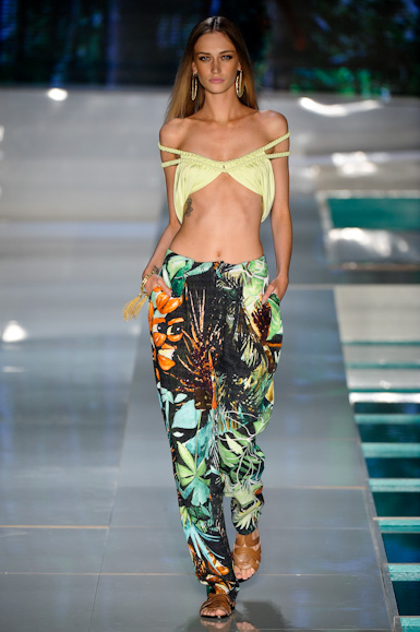 agua-de-coco-desfile-spfw-2011-36