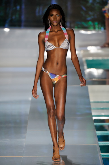 agua-de-coco-desfile-spfw-2011-51