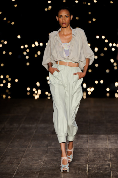 cori-desfile-spfw-2011-24