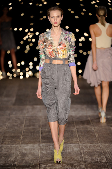 cori-desfile-spfw-2011-43