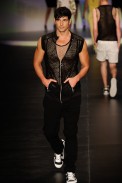 colcci-desfile-spfw-2011-47