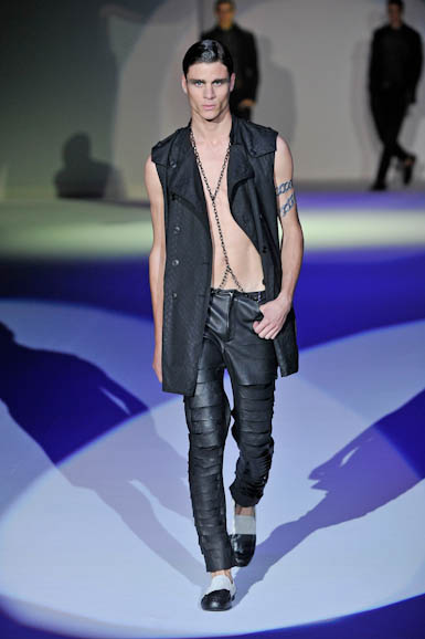 emp_m_ss11_030