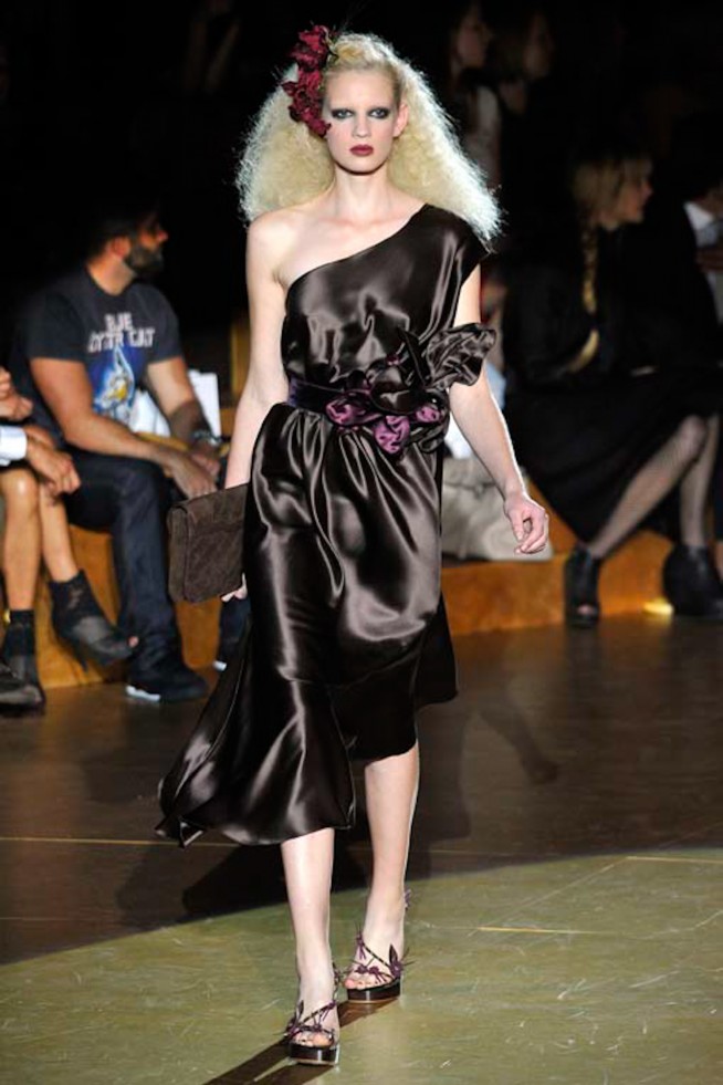 desfile-marcjacobs-nyspring2011rtw-144