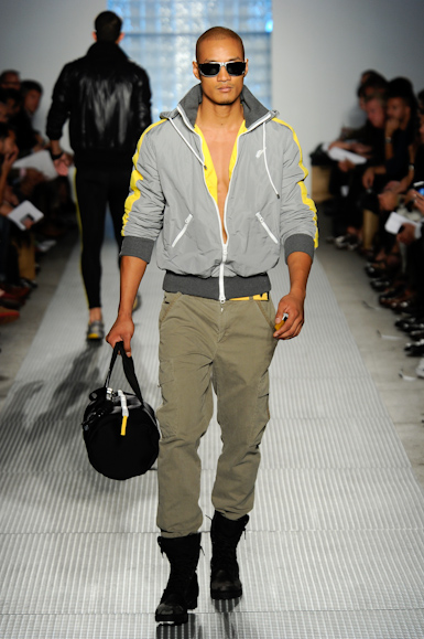 desfile-michaelbastian-nyspring2011rtw-107