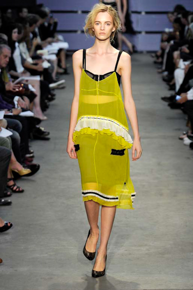 desfile-proenzaschouler-nyspring2011rtw-124