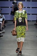 desfile-proenzaschouler-nyspring2011rtw-127