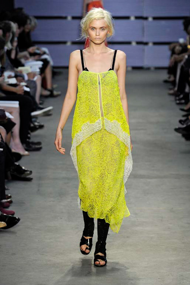 desfile-proenzaschouler-nyspring2011rtw-135