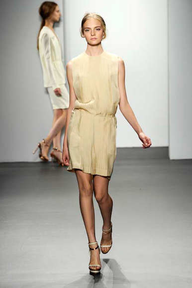 Ready_to_Wear_Spring_Summer_2011_CALVIN_KLEIN_
NEW_YORK_September_2010