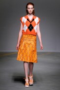 desfile-ckane-londresverao2011rtw-101