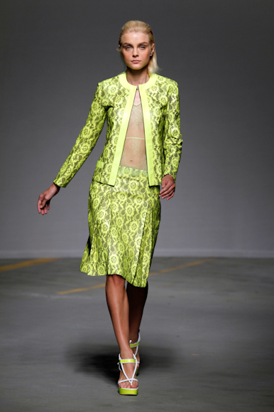 desfile-ckane-londresverao2011rtw-108