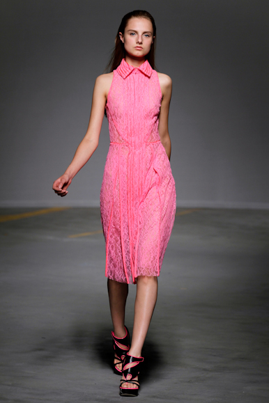 desfile-ckane-londresverao2011rtw-113