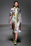 desfile-ckane-londresverao2011rtw-118