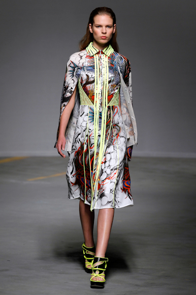 desfile-ckane-londresverao2011rtw-118