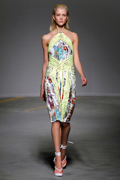 desfile-ckane-londresverao2011rtw-124