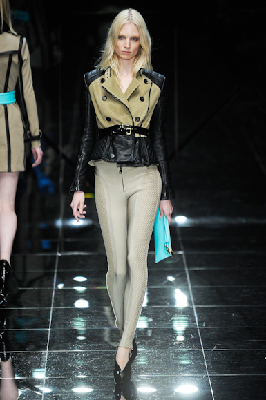 desfile-burberry-londresverao2011rtw-104