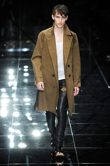 desfile-burberry-londresverao2011rtw-105