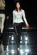 desfile-burberry-londresverao2011rtw-106
