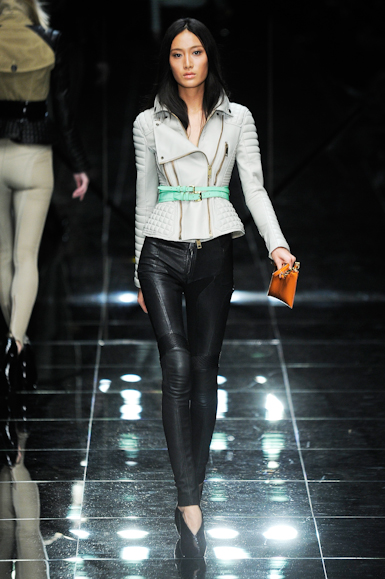 desfile-burberry-londresverao2011rtw-106
