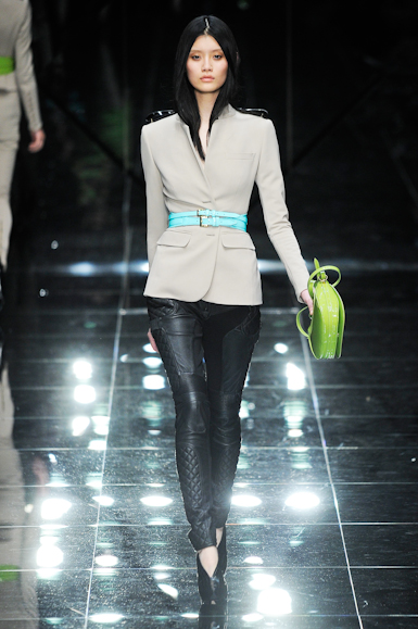 desfile-burberry-londresverao2011rtw-115