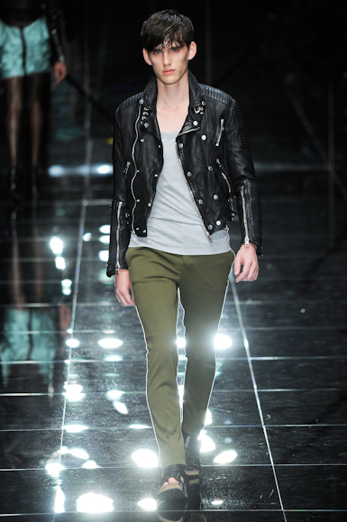 desfile-burberry-londresverao2011rtw-119