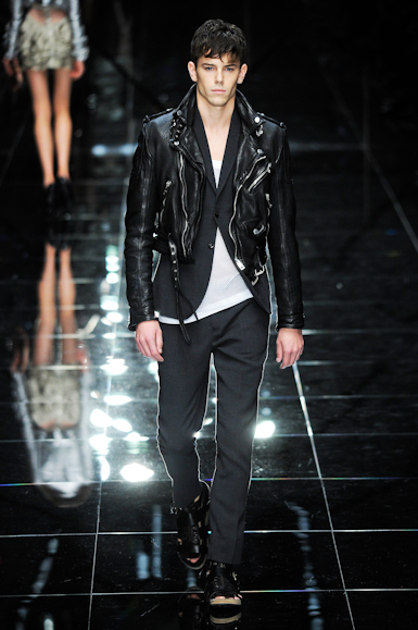 desfile-burberry-londresverao2011rtw-130
