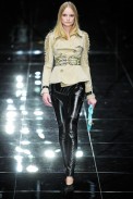 desfile-burberry-londresverao2011rtw-133