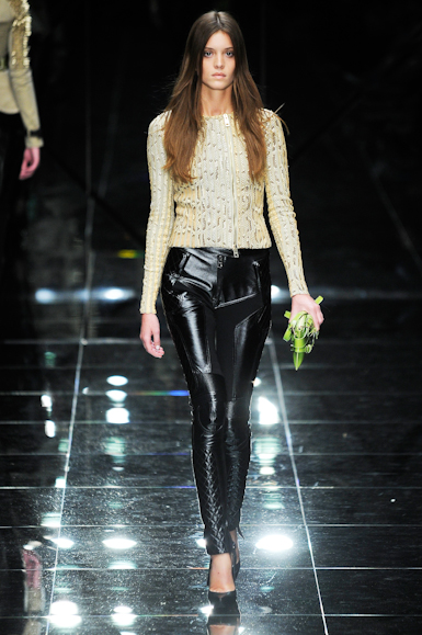 desfile-burberry-londresverao2011rtw-135
