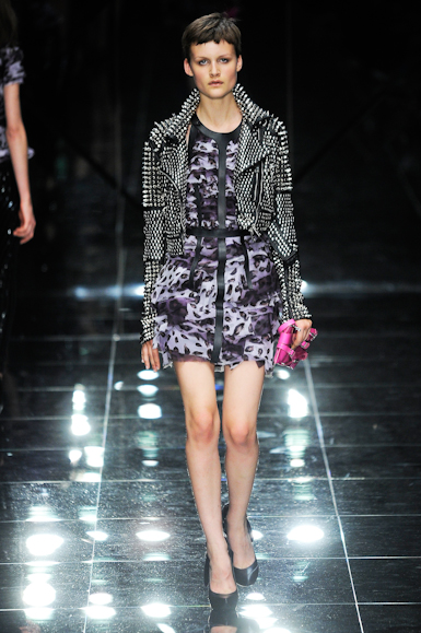 desfile-burberry-londresverao2011rtw-147