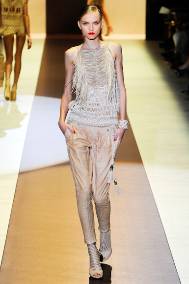 desfile-gucci-milaoverao2011rtw-125