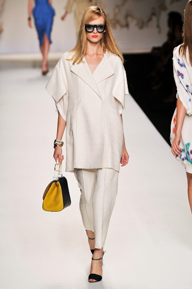 desfile-fendi-milaoverao2011rtw-128