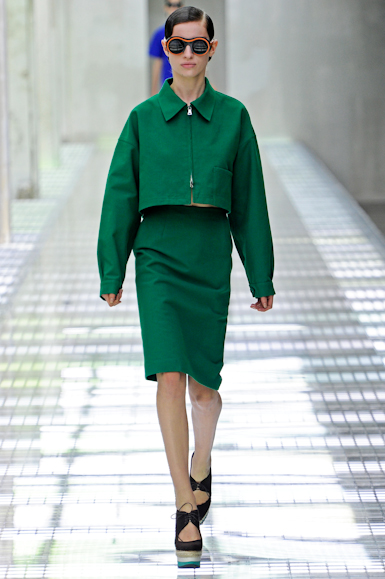 desfile-prada-milaoverao2011rtw-101