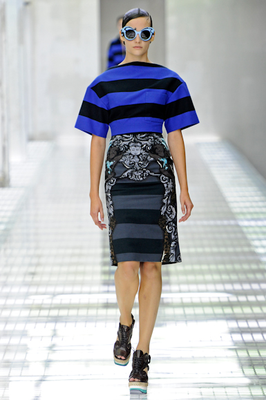 desfile-prada-milaoverao2011rtw-107