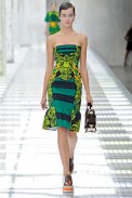 desfile-prada-milaoverao2011rtw-110