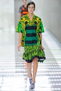 desfile-prada-milaoverao2011rtw-115