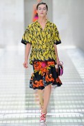 desfile-prada-milaoverao2011rtw-117