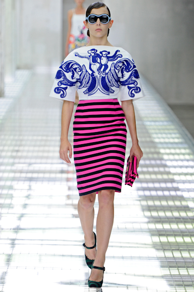 desfile-prada-milaoverao2011rtw-125