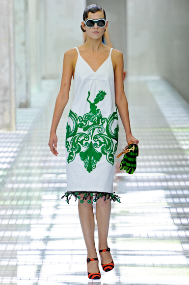desfile-prada-milaoverao2011rtw-127