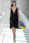 desfile-prada-milaoverao2011rtw-137
