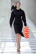desfile-prada-milaoverao2011rtw-138