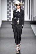 desfile-moschino-milaoverao2011rtw-101