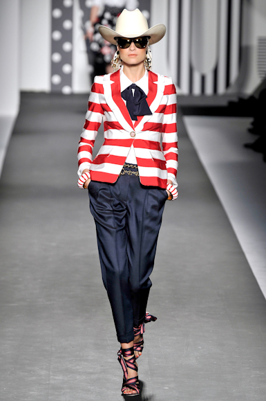 desfile-moschino-milaoverao2011rtw-103