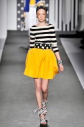 desfile-moschino-milaoverao2011rtw-114