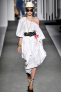 desfile-moschino-milaoverao2011rtw-125