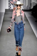 desfile-moschino-milaoverao2011rtw-130