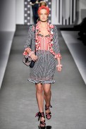 desfile-moschino-milaoverao2011rtw-131
