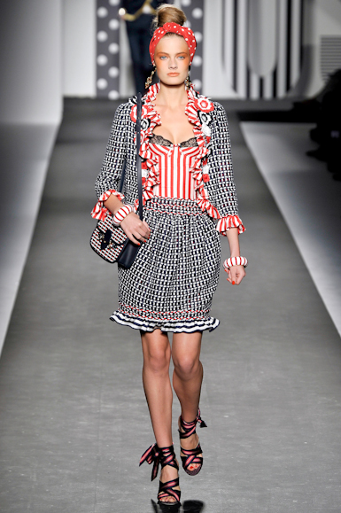 desfile-moschino-milaoverao2011rtw-131